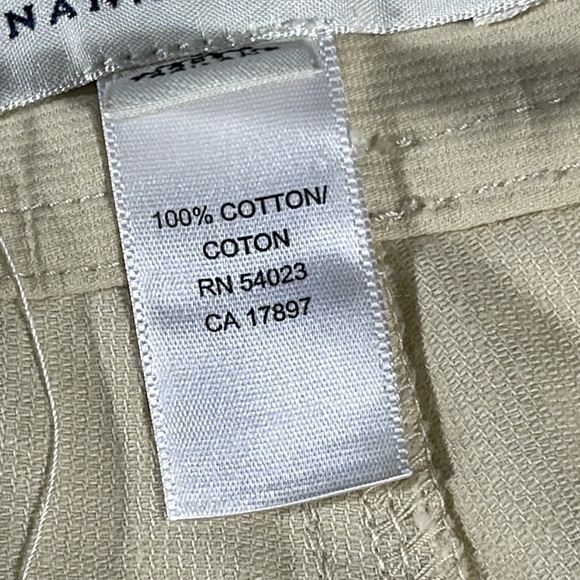 Banana Republic womens pale yellow ribbed pleated Bermuda 12" shorts - size 4 - Picture 6 of 10